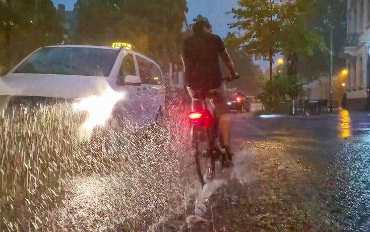 Unwetter über Freiburg im Breisgau