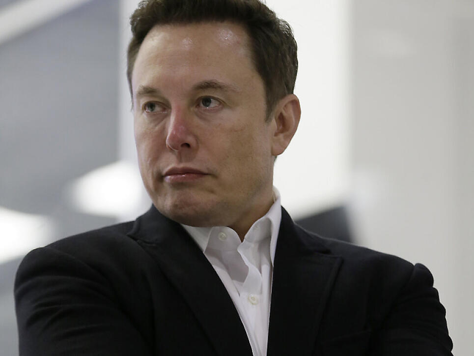 Musk owns a tesla roadster car 0001 (the first one off the production line) from tesla motors, a. Tesla Chef Verkundet Abschied Von Twitter Vaterland Online