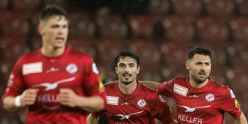 Doppel-Torschütze für Winterthur: Luca Radice (m.). (Archivbild)