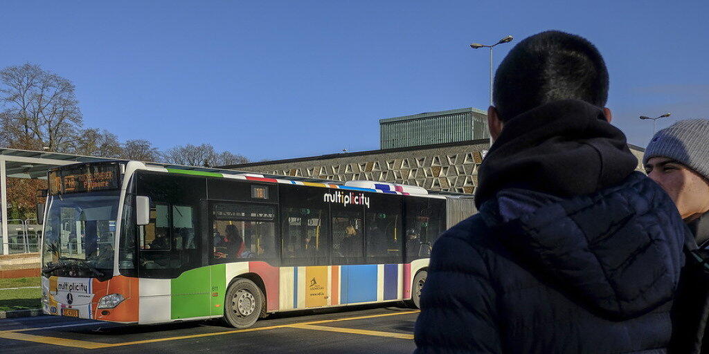 Ein Bus am Dienstag im Zentrum von Luxemburg - bald ist seine Benützung kostenlos.