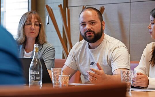 Pressekonferenz Freie Liste zur Initiative Erwerbsabhängige Krankenkassenprämien, Fraktionszimmer der Freien Liste