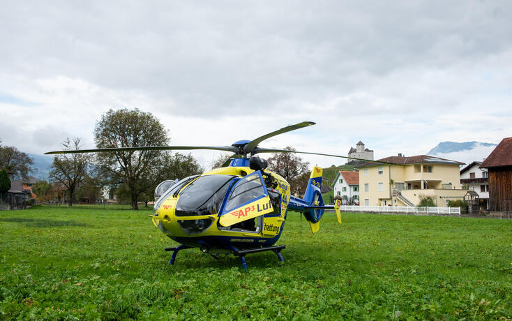 201901019 Reportage - Eine Schicht mit der Ap3 Luftrettung, Balzers