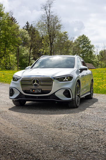 Mercedes-Benz-GLC-400-4MATIC-EQ-2026