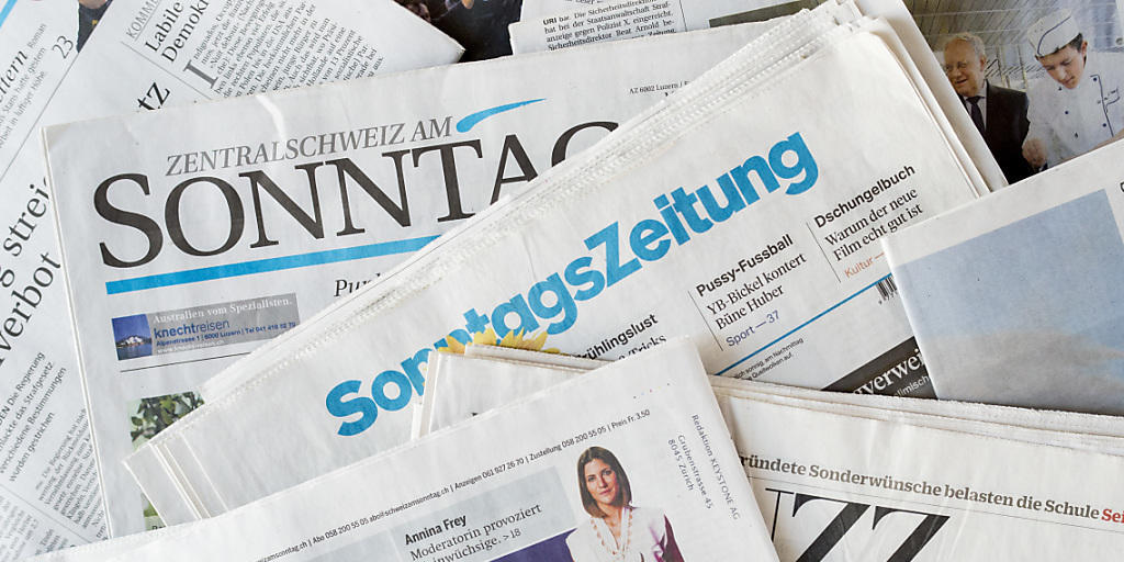 Eine Auswahl der Sonntagszeitung (Symbolbild) Eine Auswahl der Sonntagszeitung (Symbolbild)