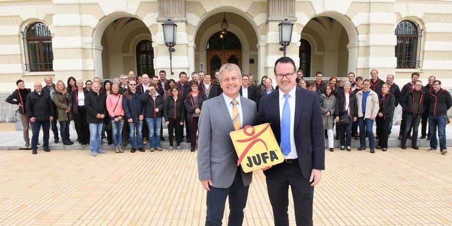 JUFA-Hoteldirektoren im Regierungsgebäude empfangen
