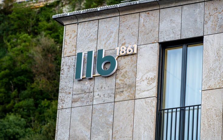 LLB wechselt ihr Logo am Hauptsitz, Vaduz