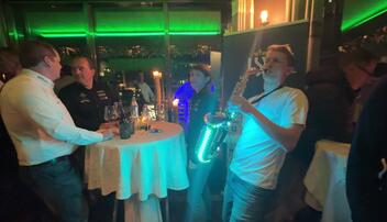 Zu später Stunde - der DJ gibt Gas