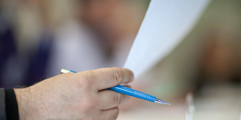 Wer sich weiterbilden will, soll von Unternehmen unterstützt werden. Dieser Ansicht ist der Arbeitnehmerverband Travail.Suisse, der am Montag an einer Medienkonferenz seine Forderungen vorstellte. (Symbolbild) Wer sich weiterbilden will, soll von Unternehmen unterstützt werden. Dieser Ansicht ist der Arbeitnehmerverband Travail.Suisse, der am Montag an einer Medienkonferenz seine Forderungen vorstellte. (Symbolbild)