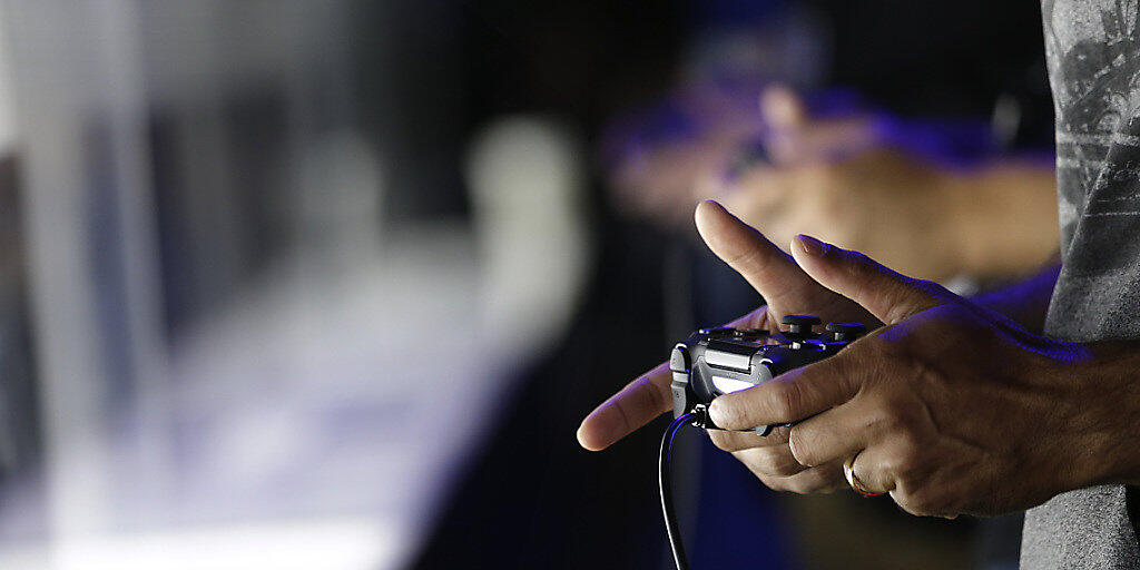 Die Spielekonsole Playstation 4 ist für Sony eine Gewinnmaschine. (Archivbild) Die Spielekonsole Playstation 4 ist für Sony eine Gewinnmaschine. (Archivbild)