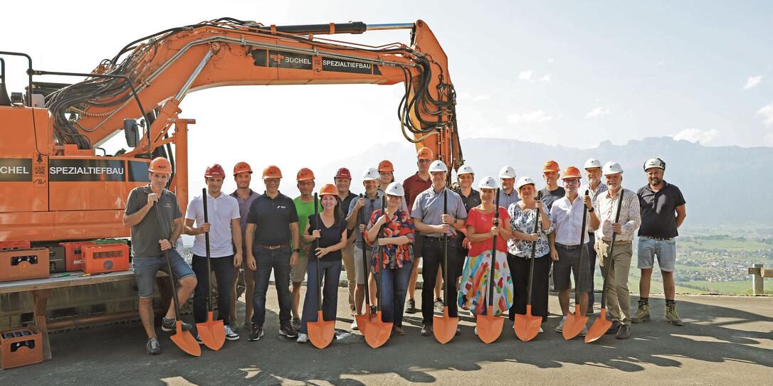 Spatenstich für das neue Gasthaus in Planken