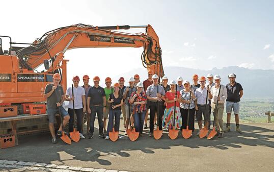 Spatenstich für das neue Gasthaus in Planken