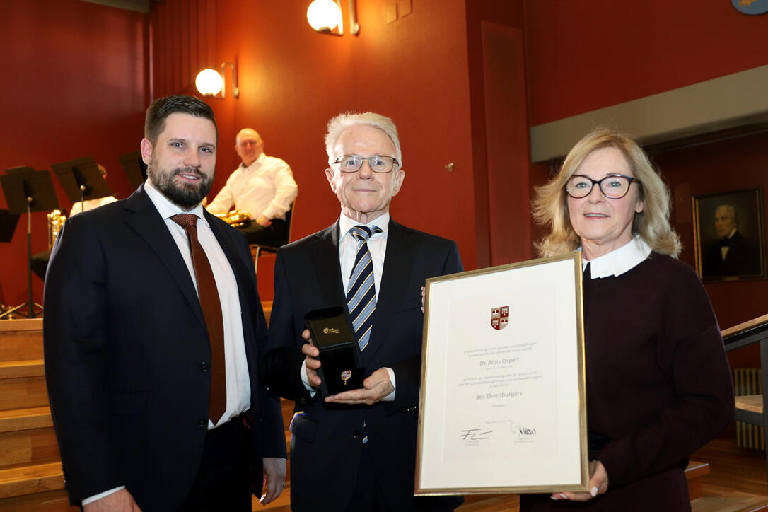 Verleihung Ehrenb&uuml;rgerrecht an Dr. Alois Ospelt in Vaduz