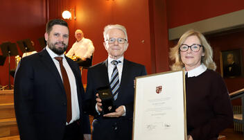 Verleihung Ehrenb&uuml;rgerrecht an Dr. Alois Ospelt in Vaduz