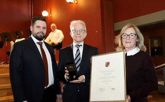 Verleihung Ehrenb&uuml;rgerrecht an Dr. Alois Ospelt in Vaduz