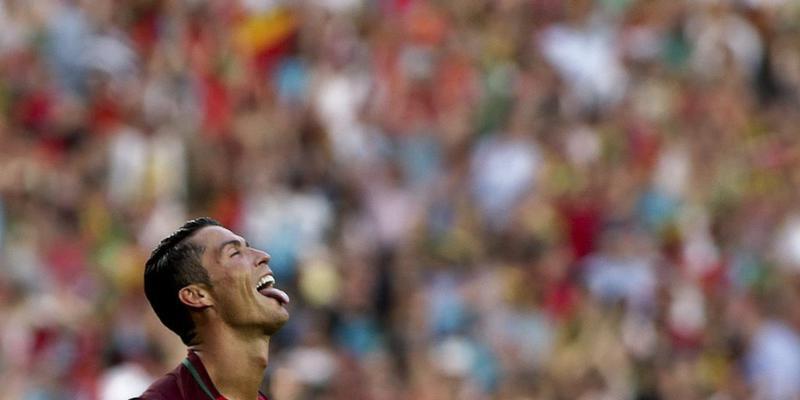 Lässiger Jubel von Cristiano Ronaldo Lässiger Jubel von Cristiano Ronaldo