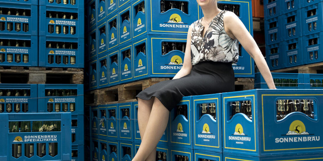 Unternehmensleiterin Claudia Graf (31) führt die Brauerei Sonnenbräu in der fünften Generation. Unternehmensleiterin Claudia Graf (31) führt die Brauerei Sonnenbräu in der fünften Generation.