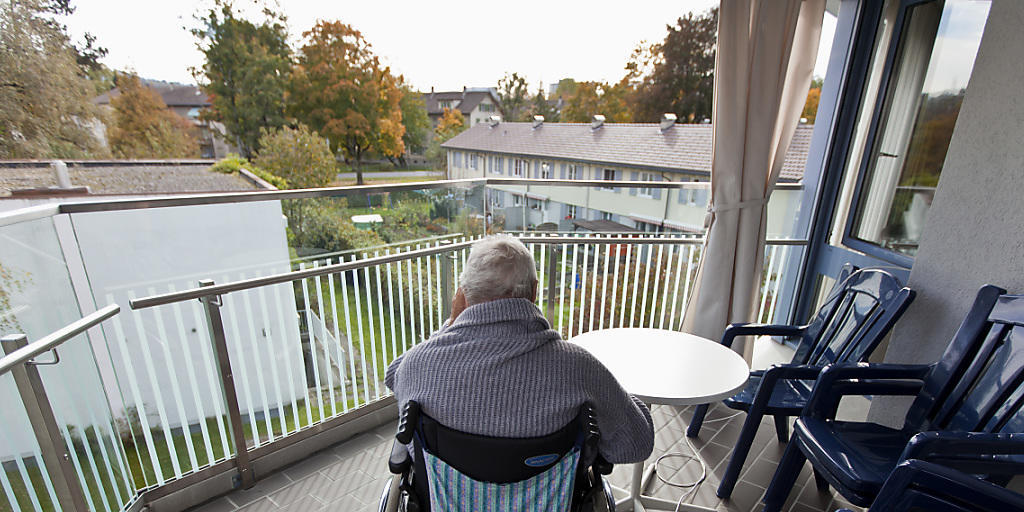 Der grösste Risikofaktor für eine Demenz ist das Alter - da die Lebenserwartung in der Schweiz weiter steigt, rechnet die Schweizerische Alzheimervereinigung mit steigenden Fallzahlen. (Symbolbild)