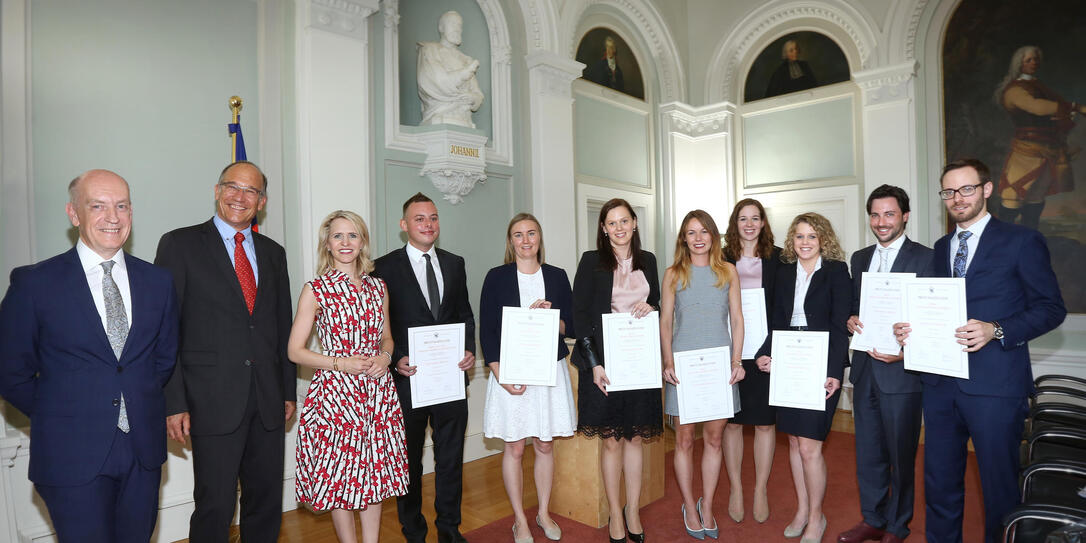 Diplomfeier Rechtsanwaltsprüfungen mit Regierungsrätin Aurelia Frick