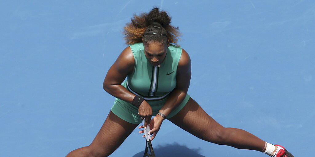 Eigenwilliges Outfit: Serena Williams im grünen Einteiler und mit Kompressionsstrümpfen