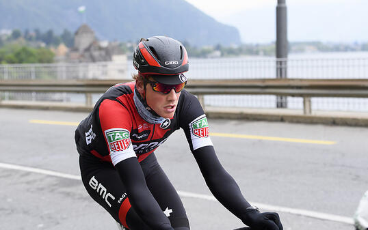 Stefan Küng brach sich bei seinem Sturz beim Rad-Klassiker Paris-Roubaix den Unterkiefer