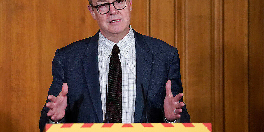 ARCHIV - Sir Patrick Vallance, Gesundheitsexperte und Regierungsberater, spricht während einer Pressekonferenz zur aktuellen Situation im Kampf gegen das Coronavirus. Foto: Andrew Parsons/10 Downing Stre/dpa - ACHTUNG: Nur zur redaktionellen Verwendung und nur mit vollständiger Nennung des vorstehenden Credits