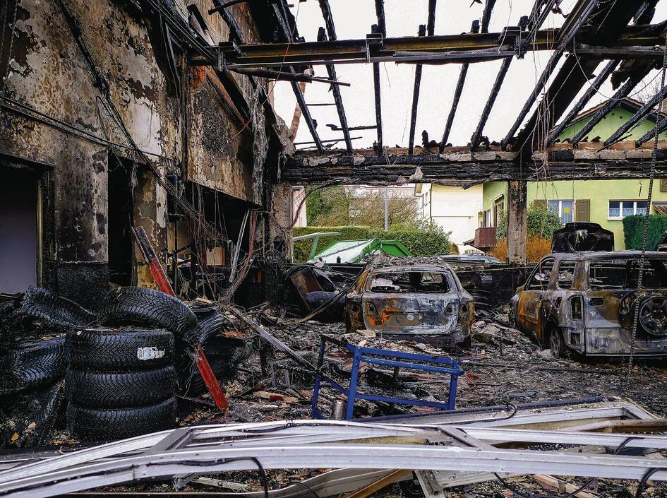 Ausgebrannte Garage: «Technische Ursache» - Vaterland online