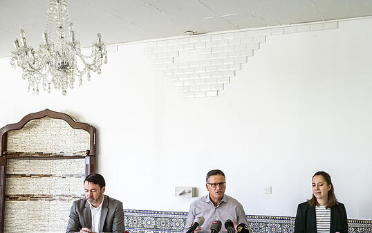 Petrit Alimi, der Präsident der Islamische Gemeinde Luzern (Mitte) nimmt Stellung zu den Vorwürfen gegen einen Imam in Kriens.