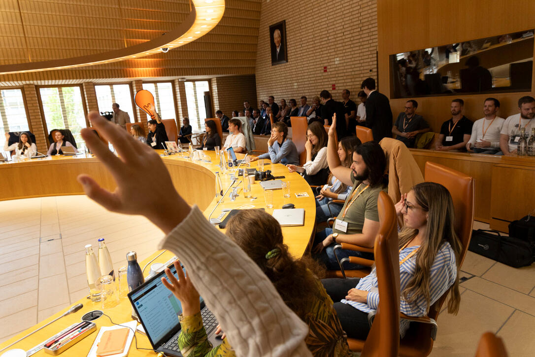 10. Jugendsession im Liechtensteiner Landtag.