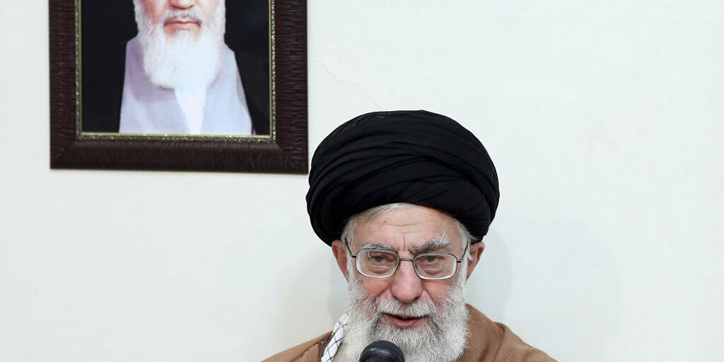 Irans oberster Führer Ajatollah Ali Chamenei macht das Ausland für die Proteste im Land verantwortlich.