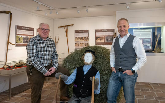 Vernissage "Spuren der Zeit &ndash; Magerheuh&uuml;tten" im Walsermuseum