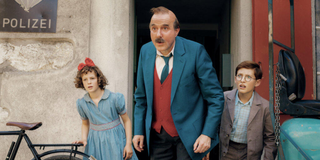 Papa Moll kann es kaum glauben: Nur Platz vier auf den Deutschschweizer Kinocharts und sogar nur Platz zehn in der Romandie. Und im Tessin kamen in den ersten vier Tagen nur 22 Leute in die drei Kinos, in denen der Film lief. (Pressebild)