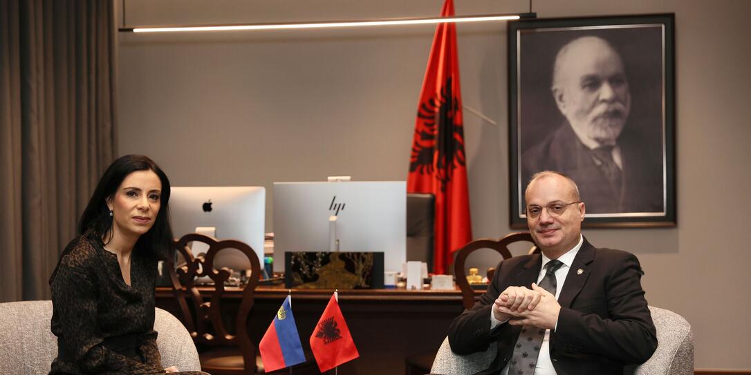 Regierungsrätin Dominique Hasler im Gespräch mit Igli Hasani, Minister für Europa und Äussere Angelegenheiten der Republik Albanien. Regierungsrätin Dominique Hasler im Gespräch mit Igli Hasani, Minister für Europa und Äussere Angelegenheiten der Republik Albanien.