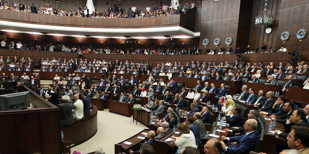 Das türkische Parlament in Ankara hat grünes Licht für eine mögliche Militärintervention im Bürgerkriegsland Libyen gegeben. (Archivbild) Das türkische Parlament in Ankara hat grünes Licht für eine mögliche Militärintervention im Bürgerkriegsland Libyen gegeben. (Archivbild)