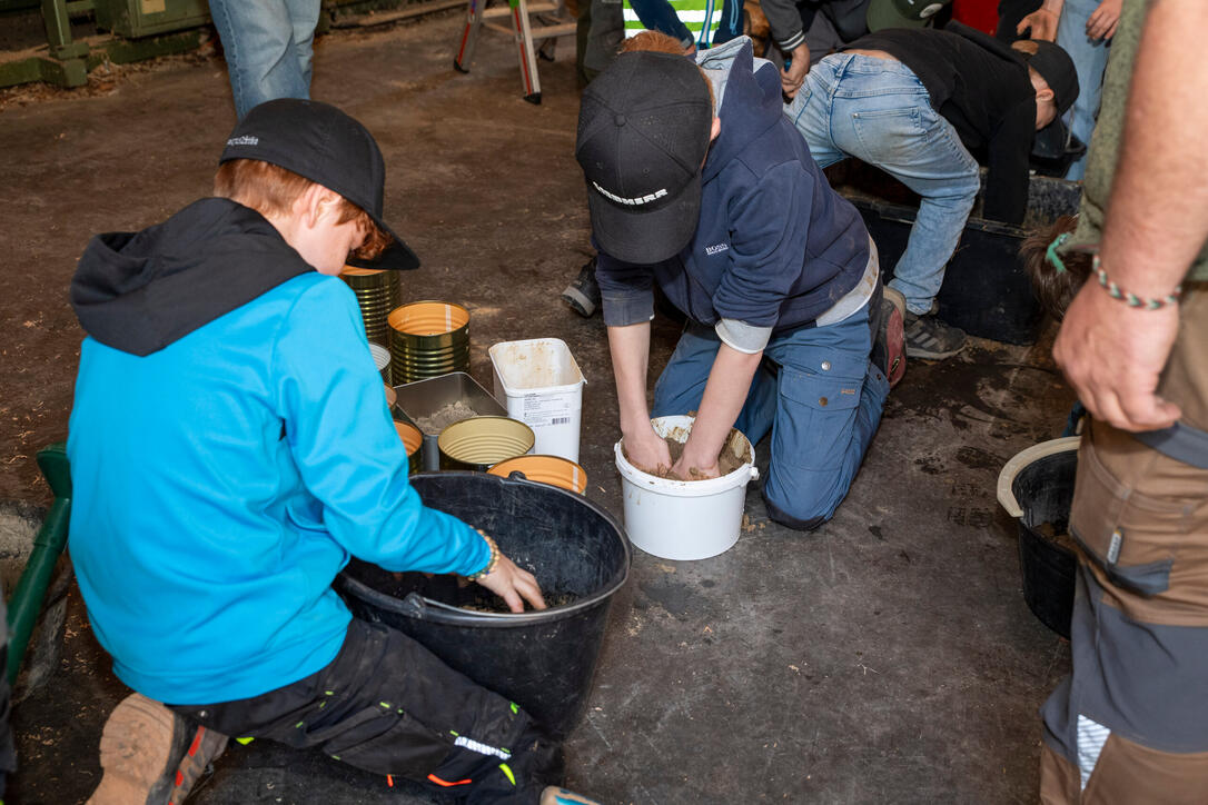 Umweltputzete und Basteln von Nisthilfen in Triesenberg (18.04.2026)