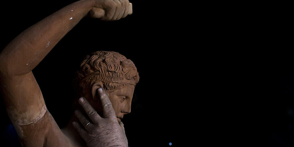 Bei Bauarbeiten in Athen ist der Marmor-Kopf einer Hermes-Statue gefunden worden. (Symbolbild)