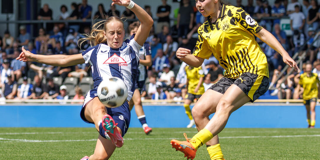 Das Frauenteam von Borussia Dortmund spielt am Sommer Cup in Ruggell mit und trainiert dann anschliessend auch noch ein paar Tage in Ruggell.