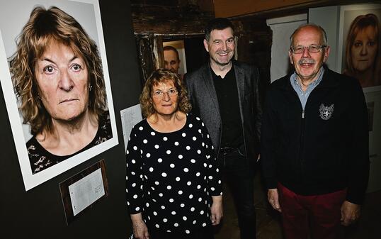 Eröffnung - Ausstellung „Verdingkinder“ Portraits von Peter