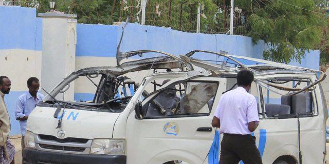 Ein Attentäter hatte den Mini-Bus in die Luft gesprengt Ein Attentäter hatte den Mini-Bus in die Luft gesprengt