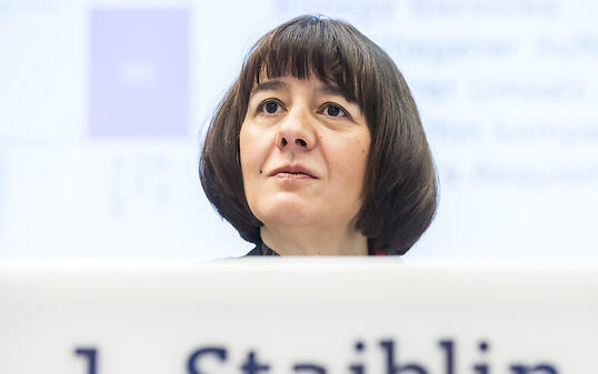 Alpiq-Chefin Jasmin Staiblin hat mit dem Verkauf wesentlicher Teile des Stromkonzerns genug zu tun. Deshalb verzichtet sie auf einen Sitz im Verwaltungsrat des Versicherungskonzerns Zurich. (Archiv)