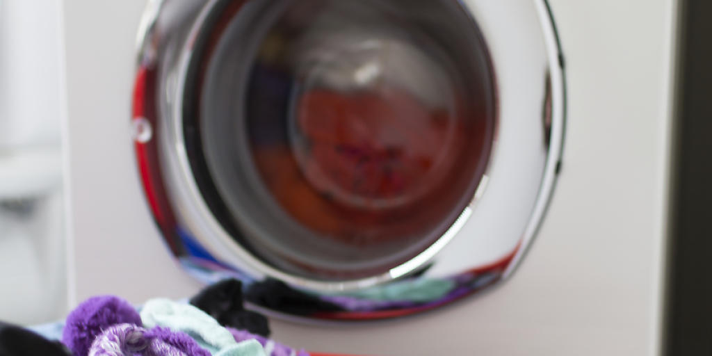 Onlinebestellungen für Verbrauchmaterial wie Waschmittel oder Shampoo können künftig mittels Knopfdruck ausgelöst werden. (Symbolbild)