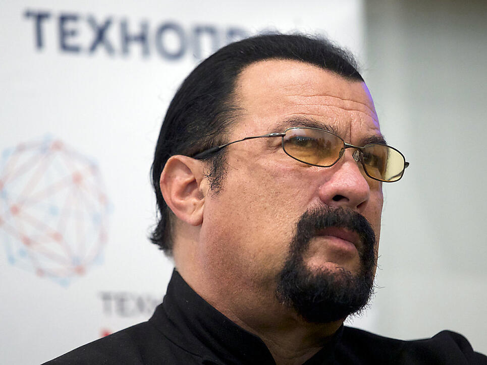 Der US-Actionfilmstar Steven Seagal sieht sich mit Vorwürfen der sexuellen Belästigung konfrontiert. (Archiv)
