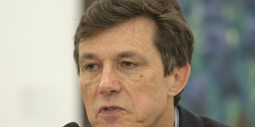 Josef Helfenstein, heutiger Direktor der Menil Collection and Foundation in Houston, vor den Medien im Museum fuer Gegenwartskunst in Basel am Dienstag, 30. Juni 2015. Er tritt per 1. September 2016 die Stelle als Direktor des Kunstmuseums Basel an.