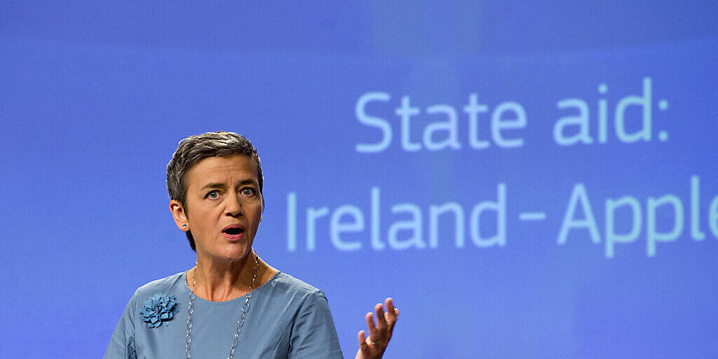 Der Streit um eine milliardenschwere Steuernachzahlung von Apple in Irland kommt vor Gericht. EU-Wettbewerbskommissarin Margrethe Vestager hatte Apple 2016 zu der Nachzahlung aufgefordert, dagegen wehren sich der Konzern und Irland.  (Archiv)