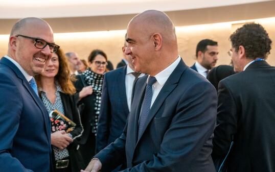 Regierungschef Daniel Risch und Bundespräsident Alain Berset.