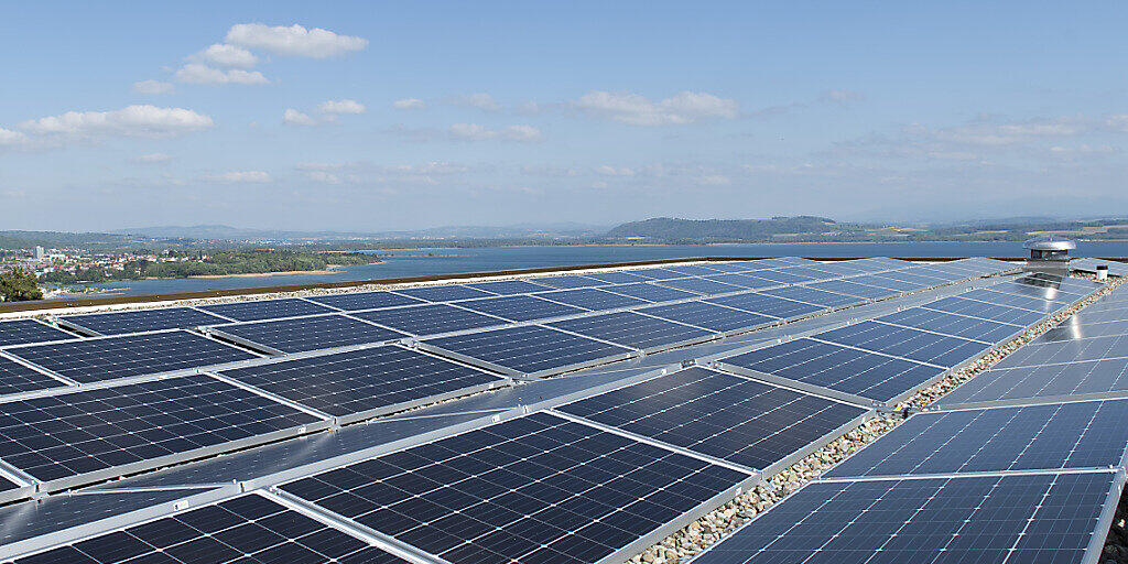 Mit Hilfe der Blockchain sollen künftig Hausbesitzer beispielsweise Solarstrom automatisch und korrekt weiterverrechnen können. (Archivbild)