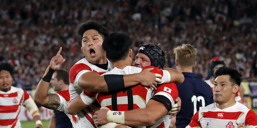 Japans Rugby-Nationalteam im Freudentaumel: Die "Brave Blossoms" stehen erstmals im WM-Viertelfinal