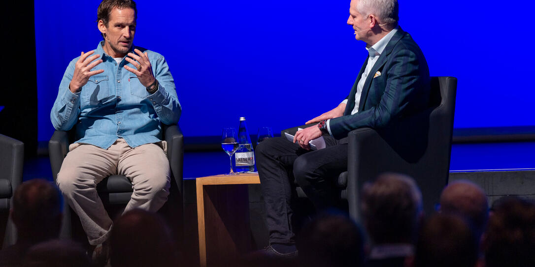 Game Time Event in Vaduz: Patrick Fischer Trainer der Schweizer Eishockey-Nationalmannschaft und Moderator Rainer Maria Salzgeber (v.l.)