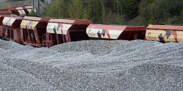 Waggons des Baustoffherstellers Holcim (Archiv)