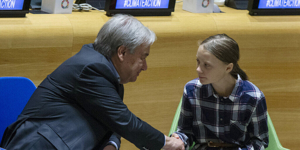 Uno-Generalsekretär Antonio Guterres bei einem Treffen mit der schwedischen Klimaaktivistin Greta Thunberg in New York.