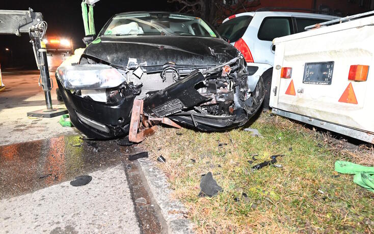 Widnau: Auf Flucht vor Polizei verunfallt